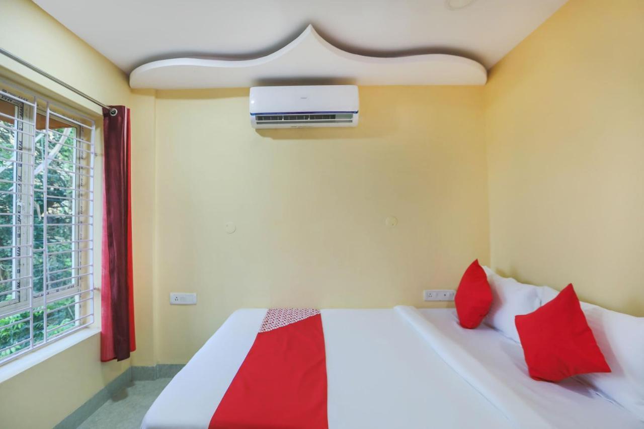 Oyo 62042 Niloy Guest House Jādabpur Exterior photo