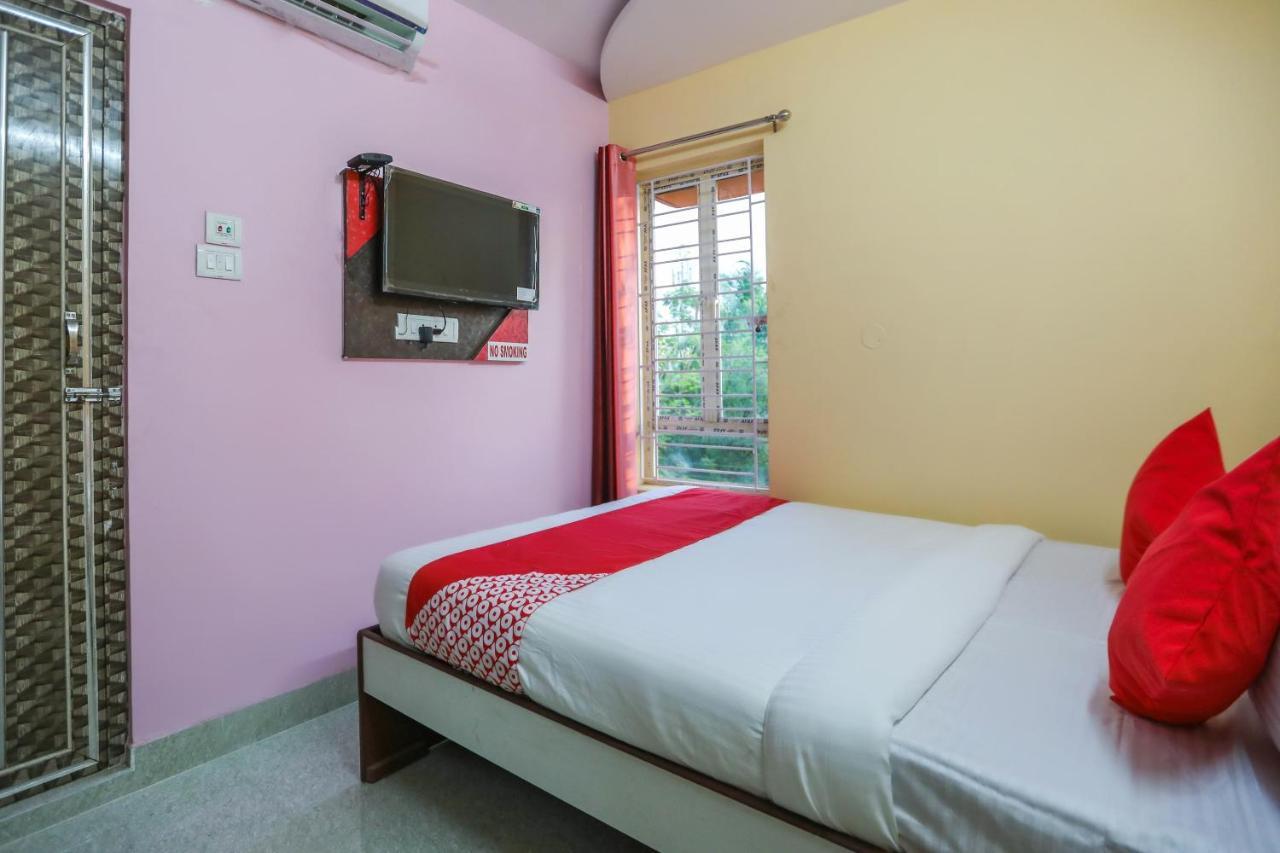 Oyo 62042 Niloy Guest House Jādabpur Exterior photo