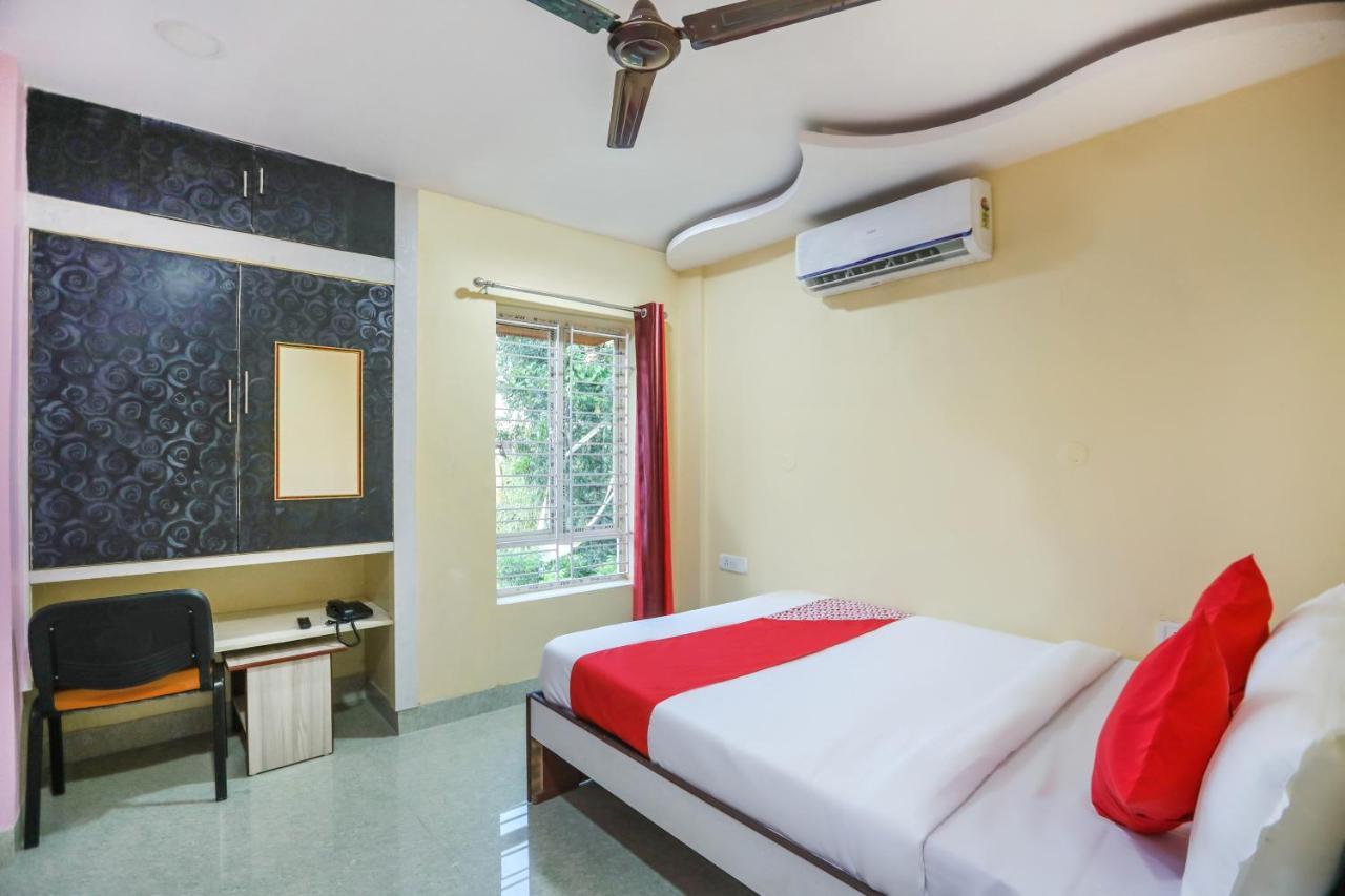 Oyo 62042 Niloy Guest House Jādabpur Exterior photo